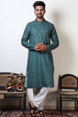 Bandhani Print Knee Length Cotton Viscose Navrati Kurta In Green